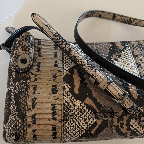 Coach Crosby Pieced Exotic Embossed Leather Gunmetal Gusset Zip Crossbody - Picture 9 of 16